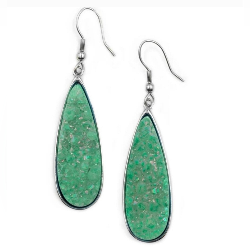 KINSLEY ARMELLE NWT DRUZY JADE & SILVER ION DROP EARRINGS. ✨️